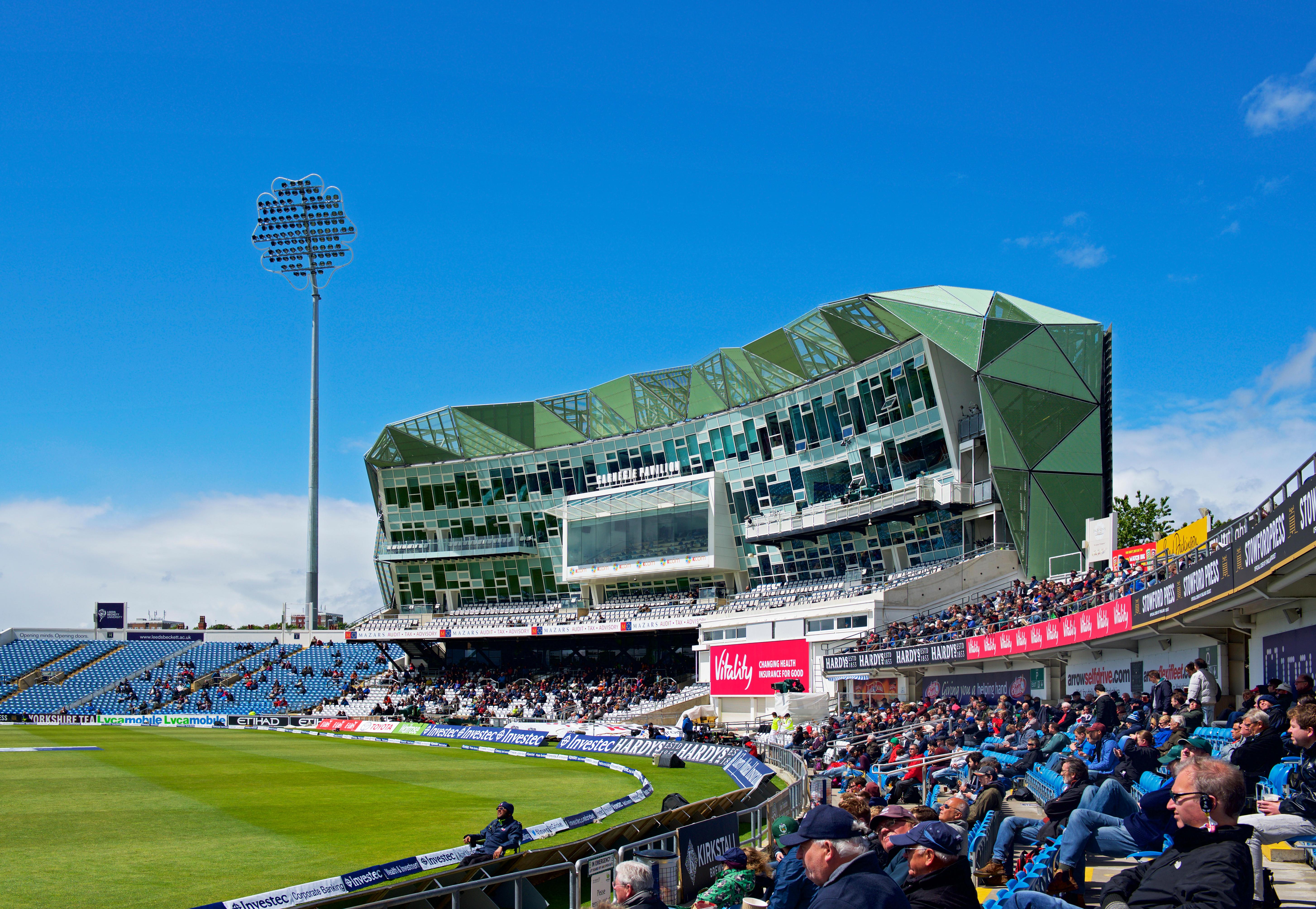 Gough & Kelly hits the competition for six