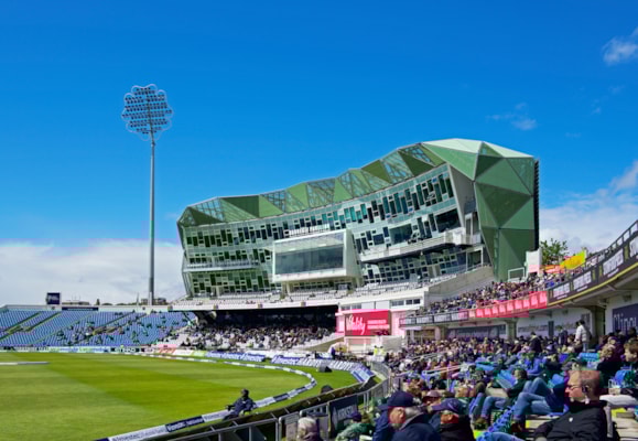 Gough & Kelly hits the competition for six